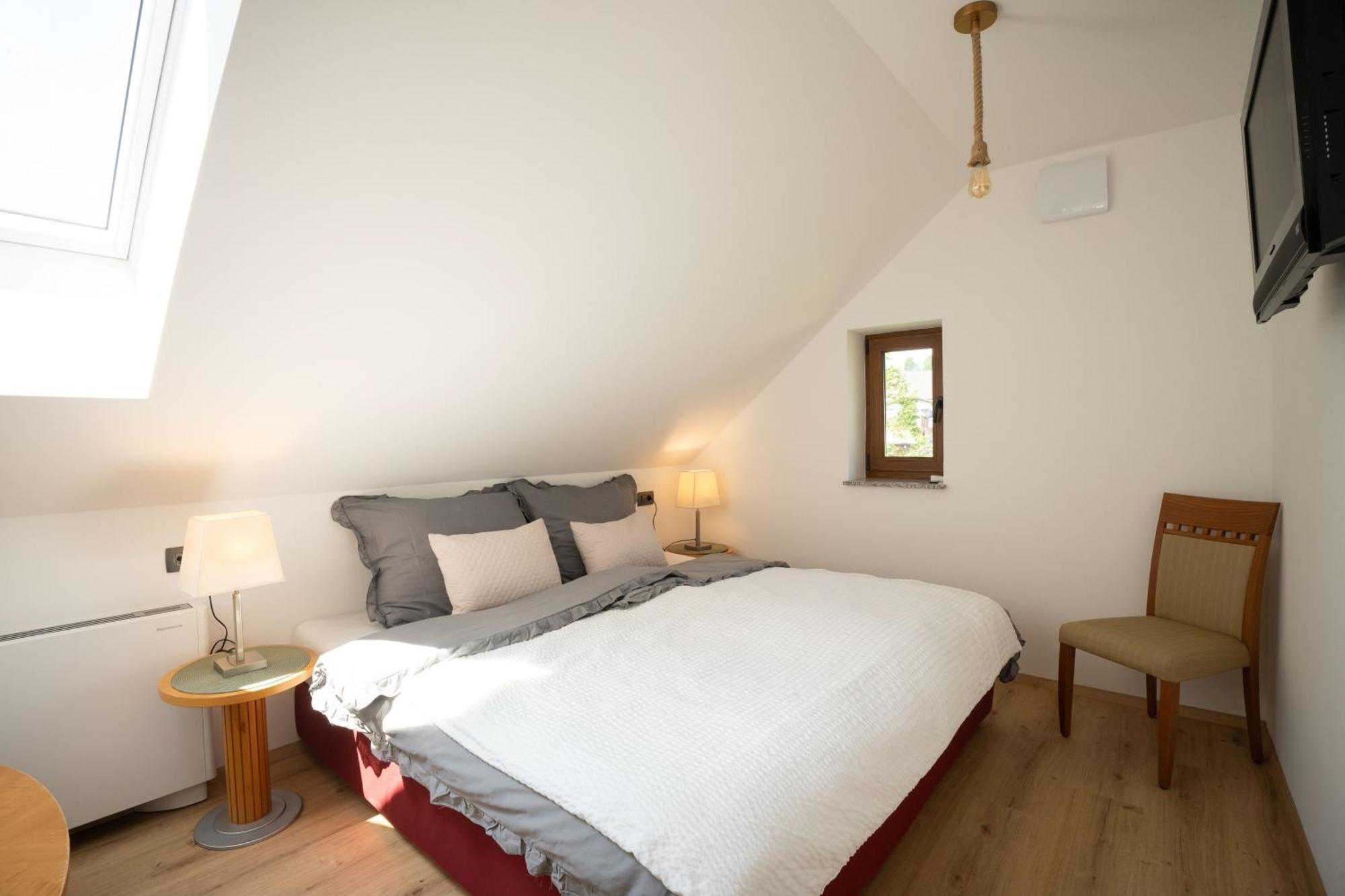 Aparthotel Hom At Vintgar 지고르니예 고르예 외부 사진